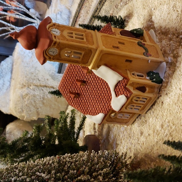 DEPARTMENT 56 - Alpine Village - Alpine Church - In Original Box - Picture 5 of 10